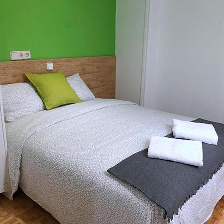Apartamentos Barcelona 12 Madrid Eksteriør billede